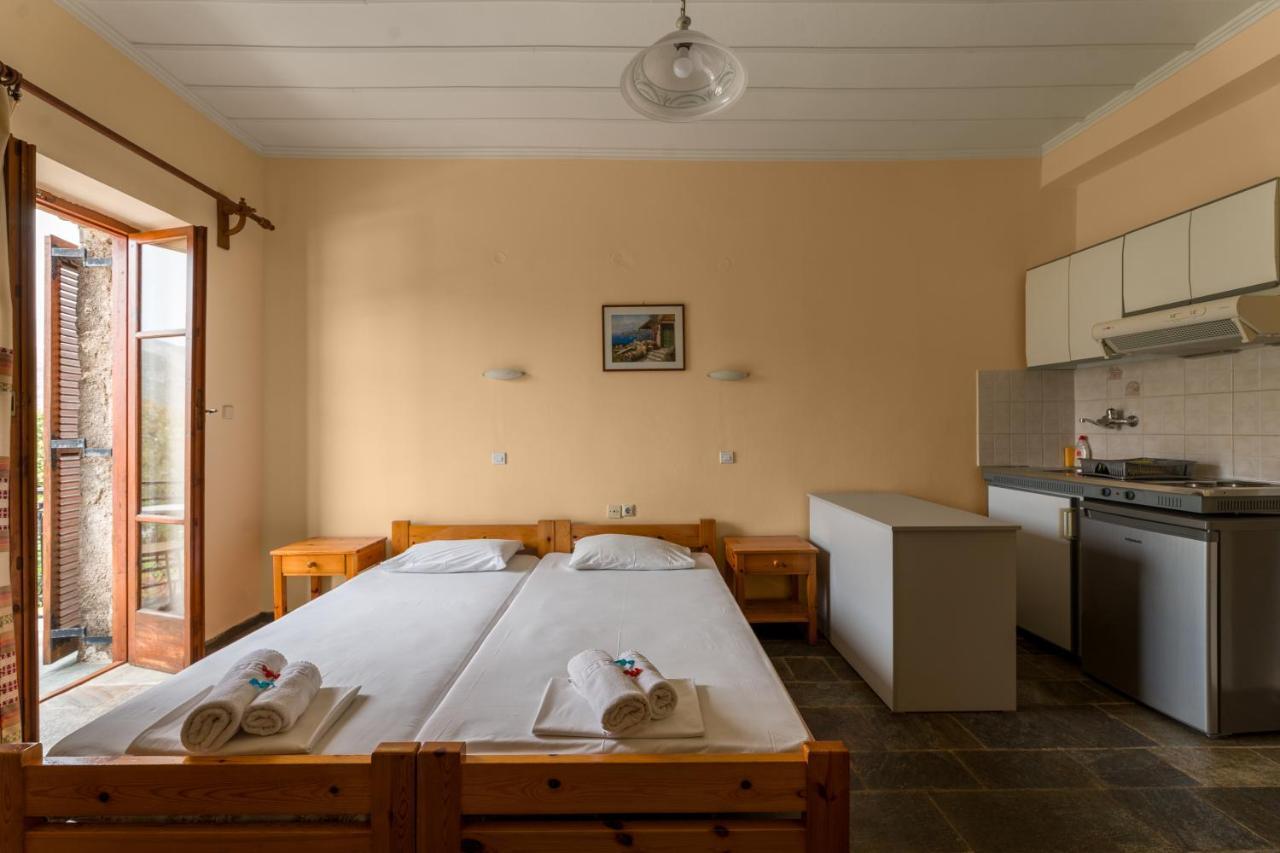 Kastro Aggeliki Apartment Kardhamili Bagian luar foto