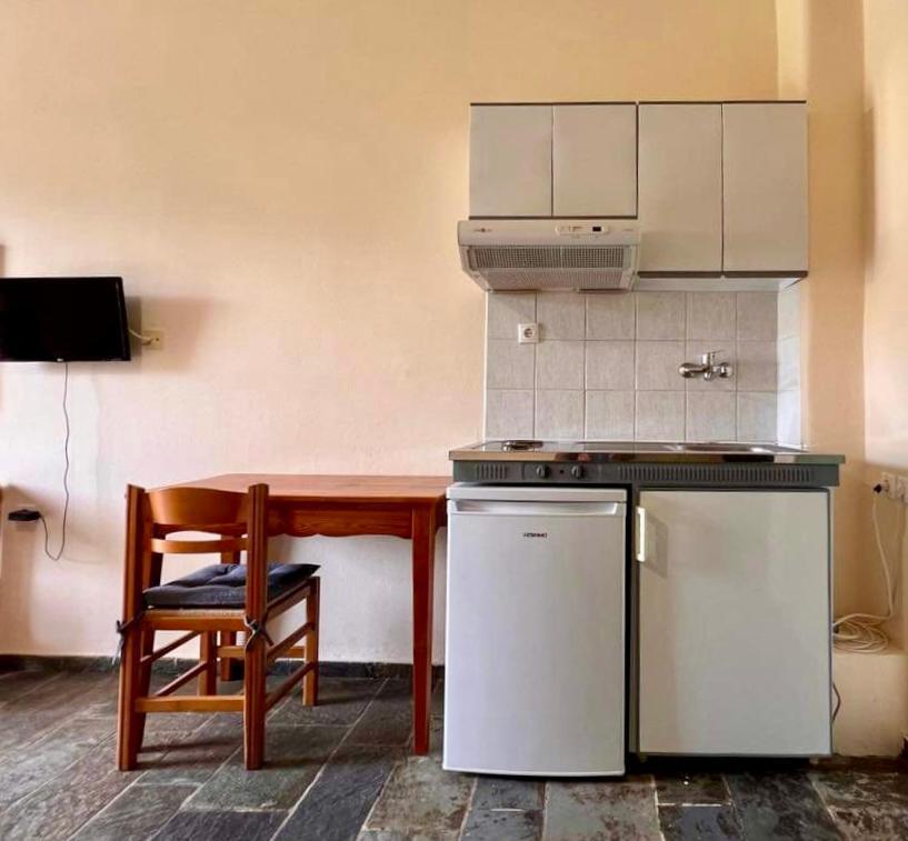 Kastro Aggeliki Apartment Kardhamili Bagian luar foto