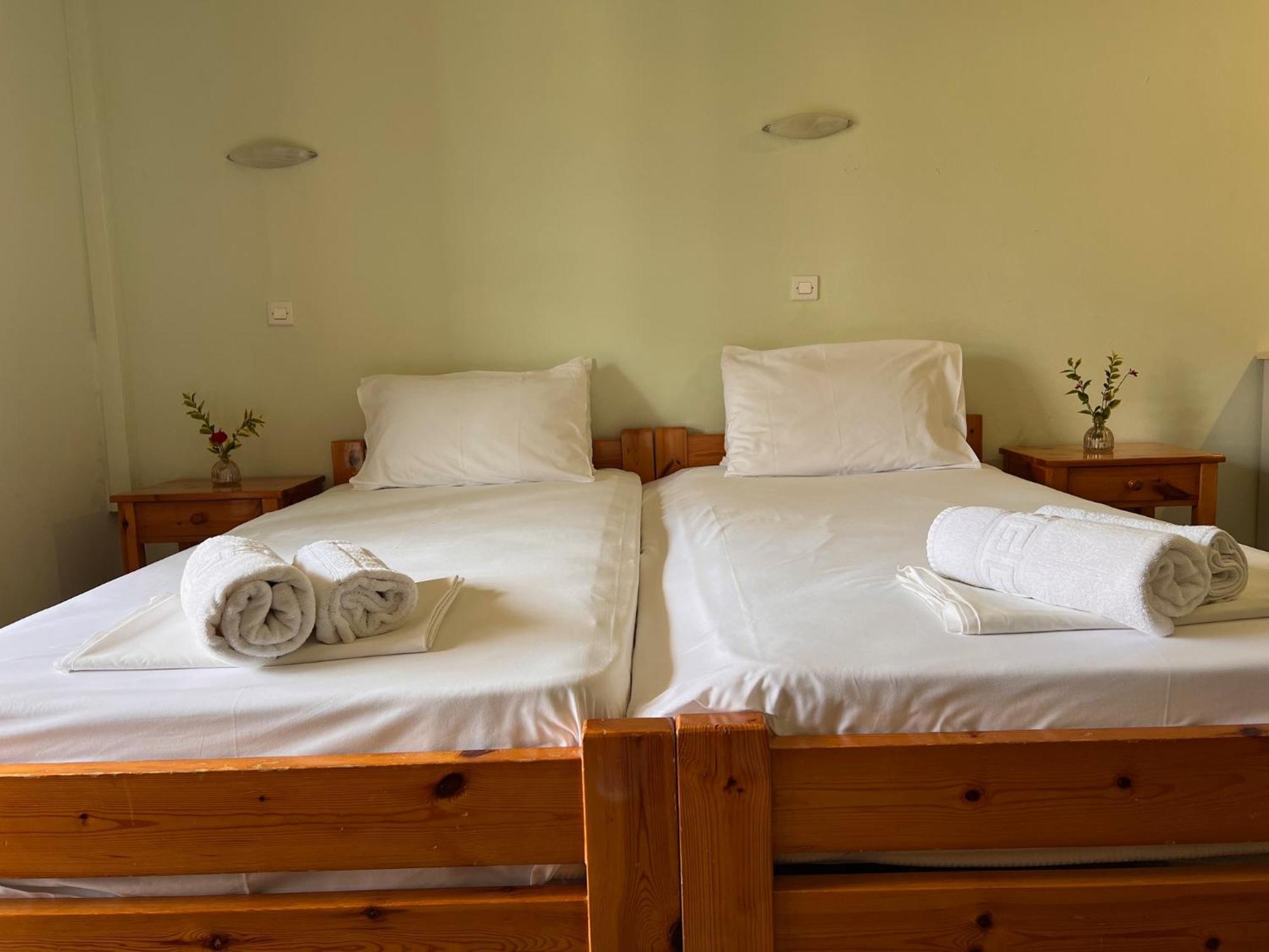 Kastro Aggeliki Apartment Kardhamili Bagian luar foto