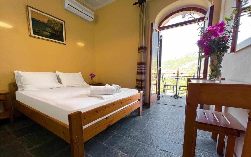 Kastro Aggeliki Apartment Kardhamili Bagian luar foto