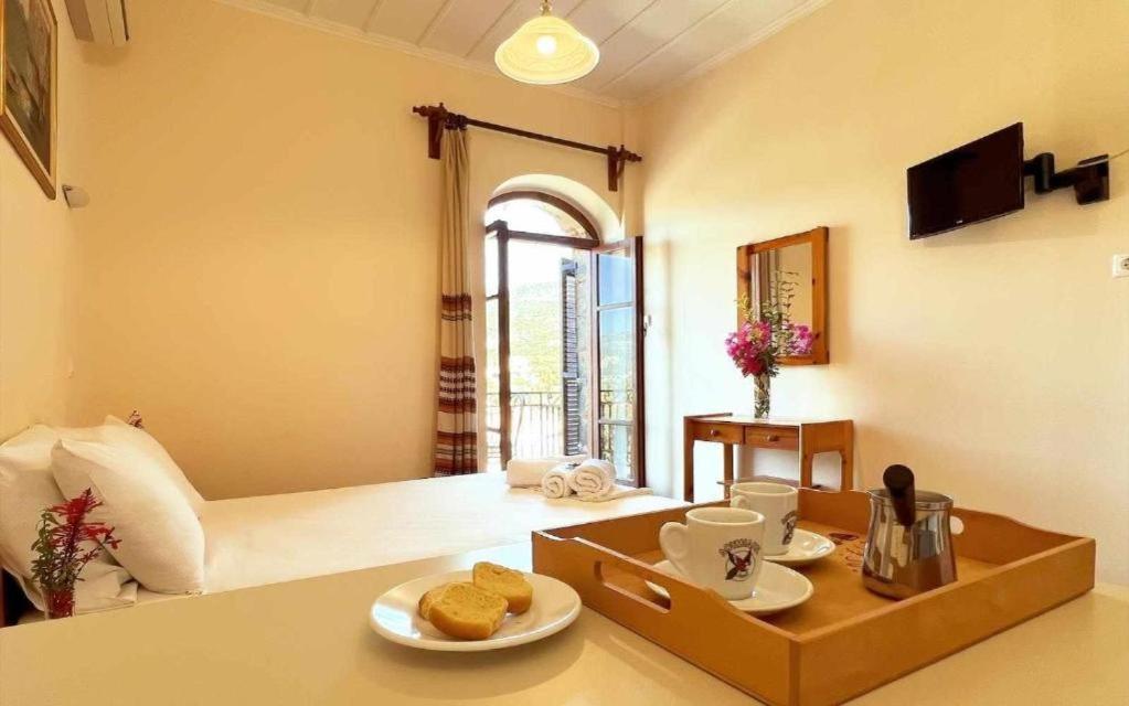 Kastro Aggeliki Apartment Kardhamili Bagian luar foto